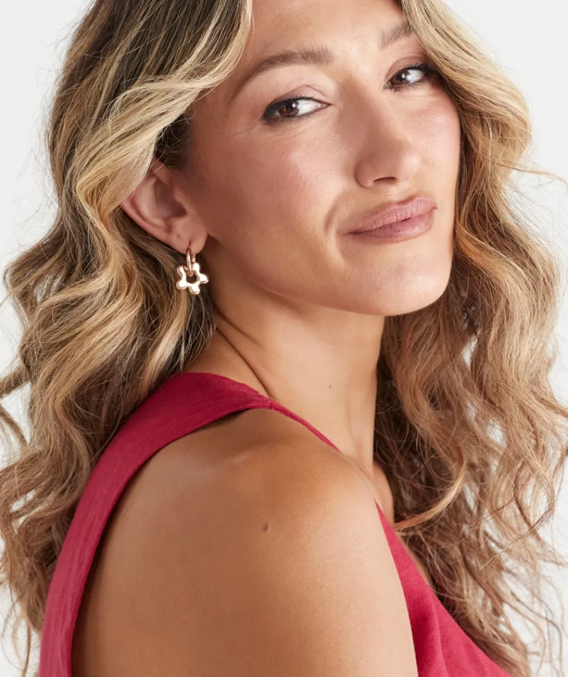 Sussan Jewellery>Plated Flower Huggie Earring