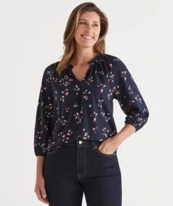 Sussan Tops>Modern Mini Floral Top