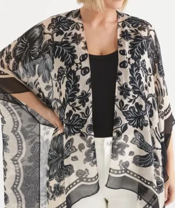 Sussan Wraps & Ponchos>Noir Bloom Serape