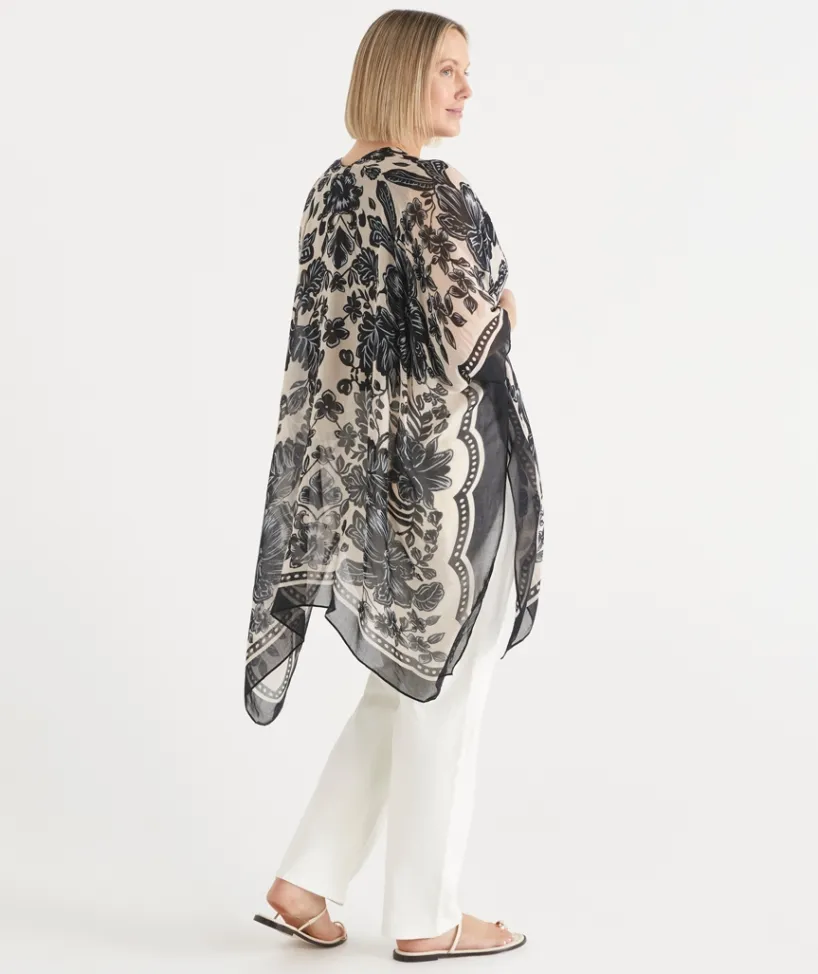 Sussan Wraps & Ponchos>Noir Bloom Serape