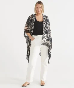 Sussan Wraps & Ponchos><noscript><img width=