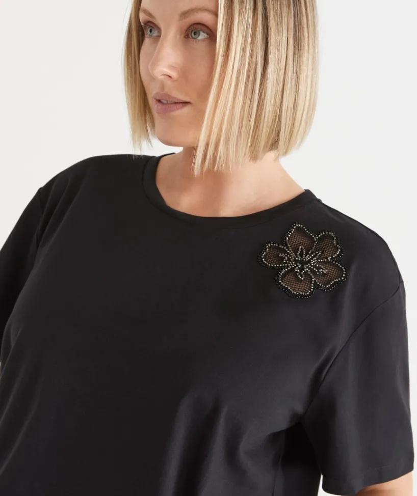 Sussan Tops|T-Shirts>Sequin Flower Embellished T-Shirt